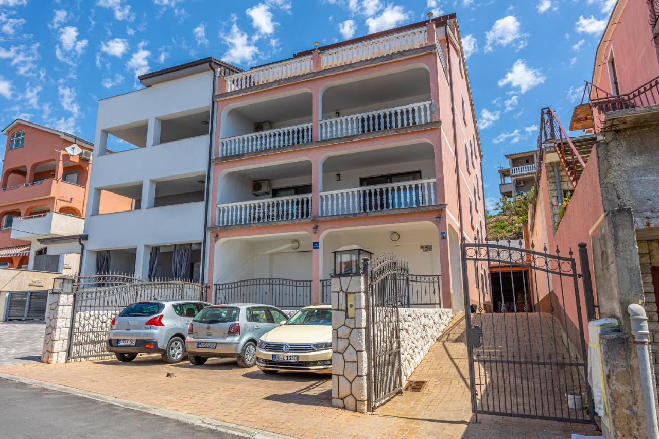 Apartments Lacic 3 Crikvenica Bagian luar foto