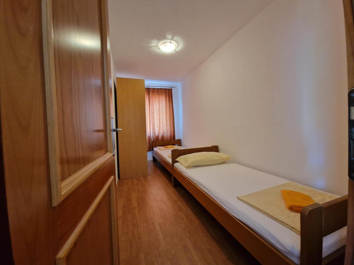 Apartments Lacic 3 Crikvenica Bagian luar foto