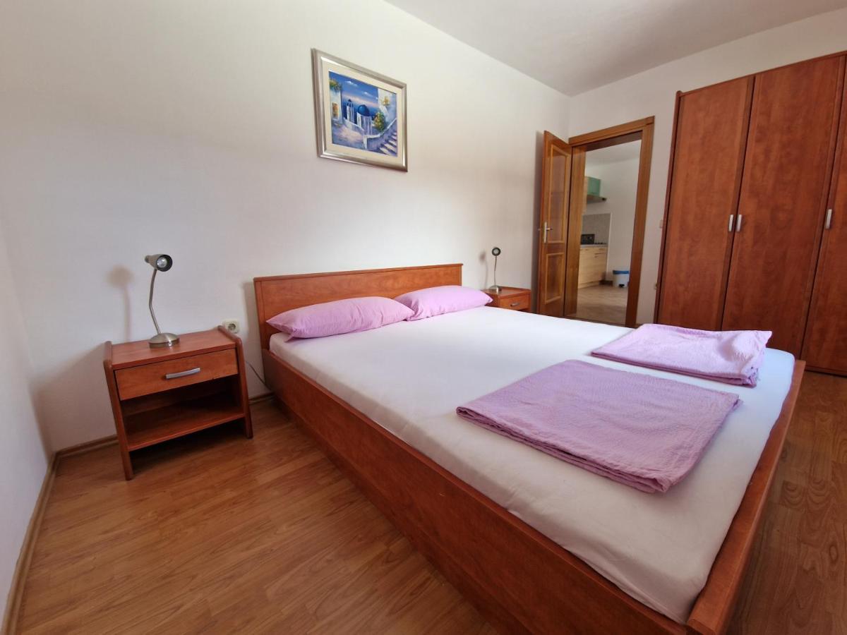 Apartments Lacic 3 Crikvenica Bagian luar foto
